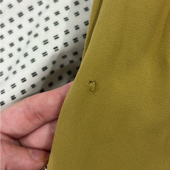 Mustard yellow lululemon size 4 leggings - Picture 4 of 4